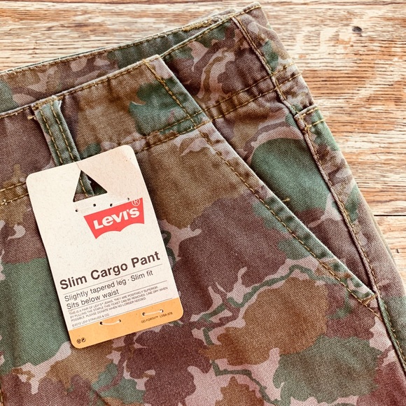 Levi’s—Boys Slim Fit Cargo Pant, Leaf Camo - Picture 7 of 7